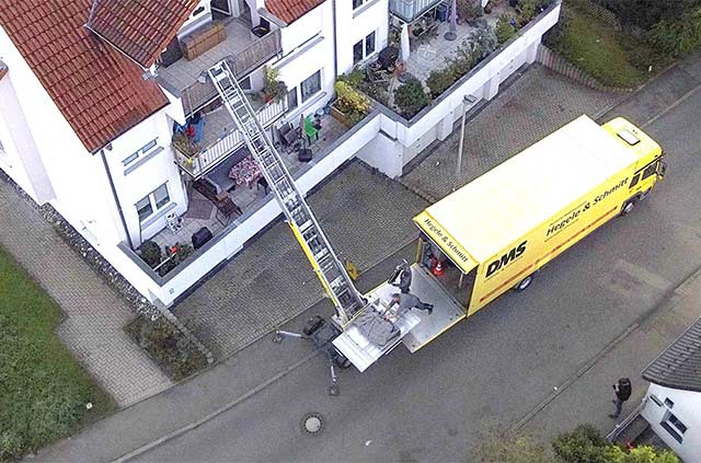 Umzug aus Vogelperspektive aufgenommen